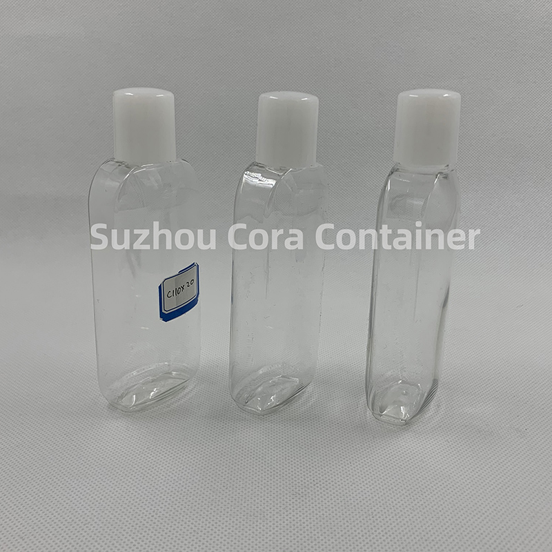 キャップをねじっている110 mlの首サイズ20 mmのPETプラスチック化粧瓶