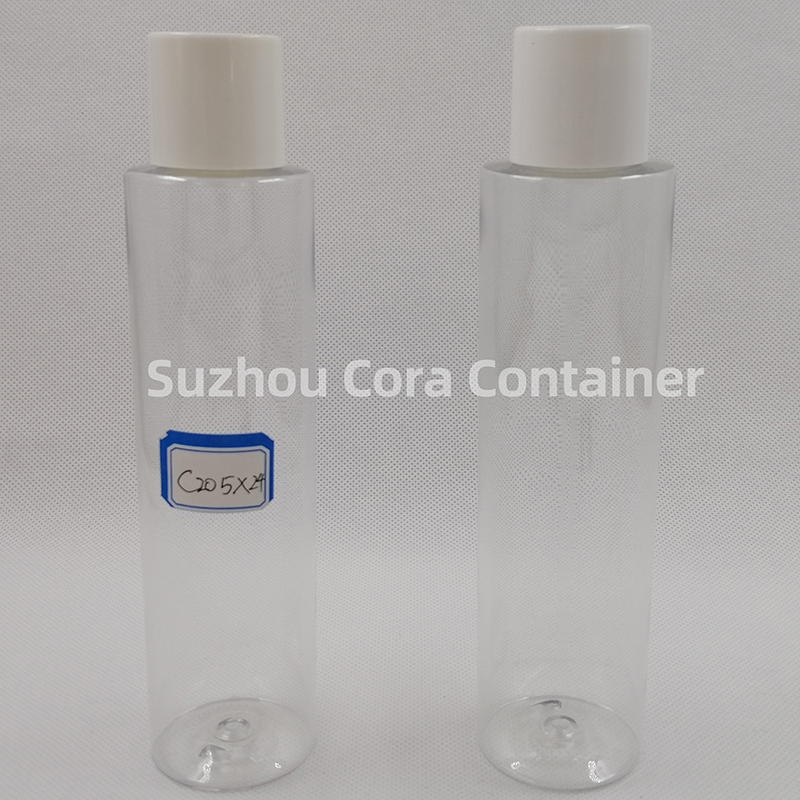キャップをねじ込んでいる205 mlの首サイズ24 mmのPETプラスチック化粧瓶